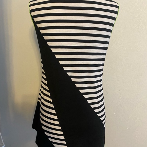 Top - Picture 3 of 4